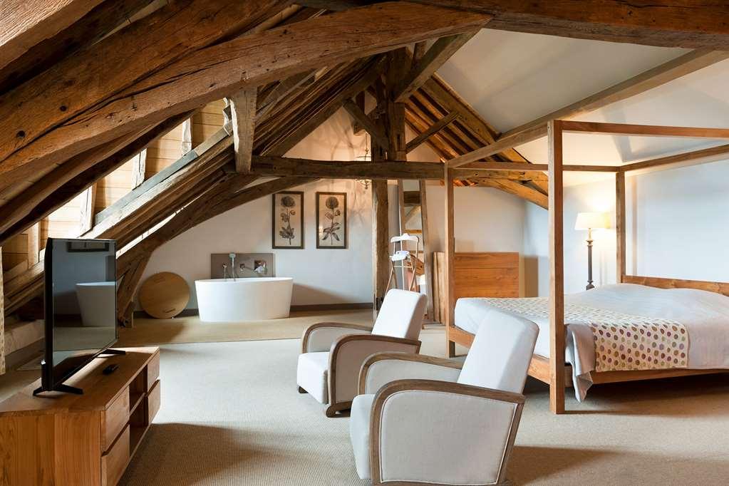 Hotel Chateau De Perreux, The Originals Collection