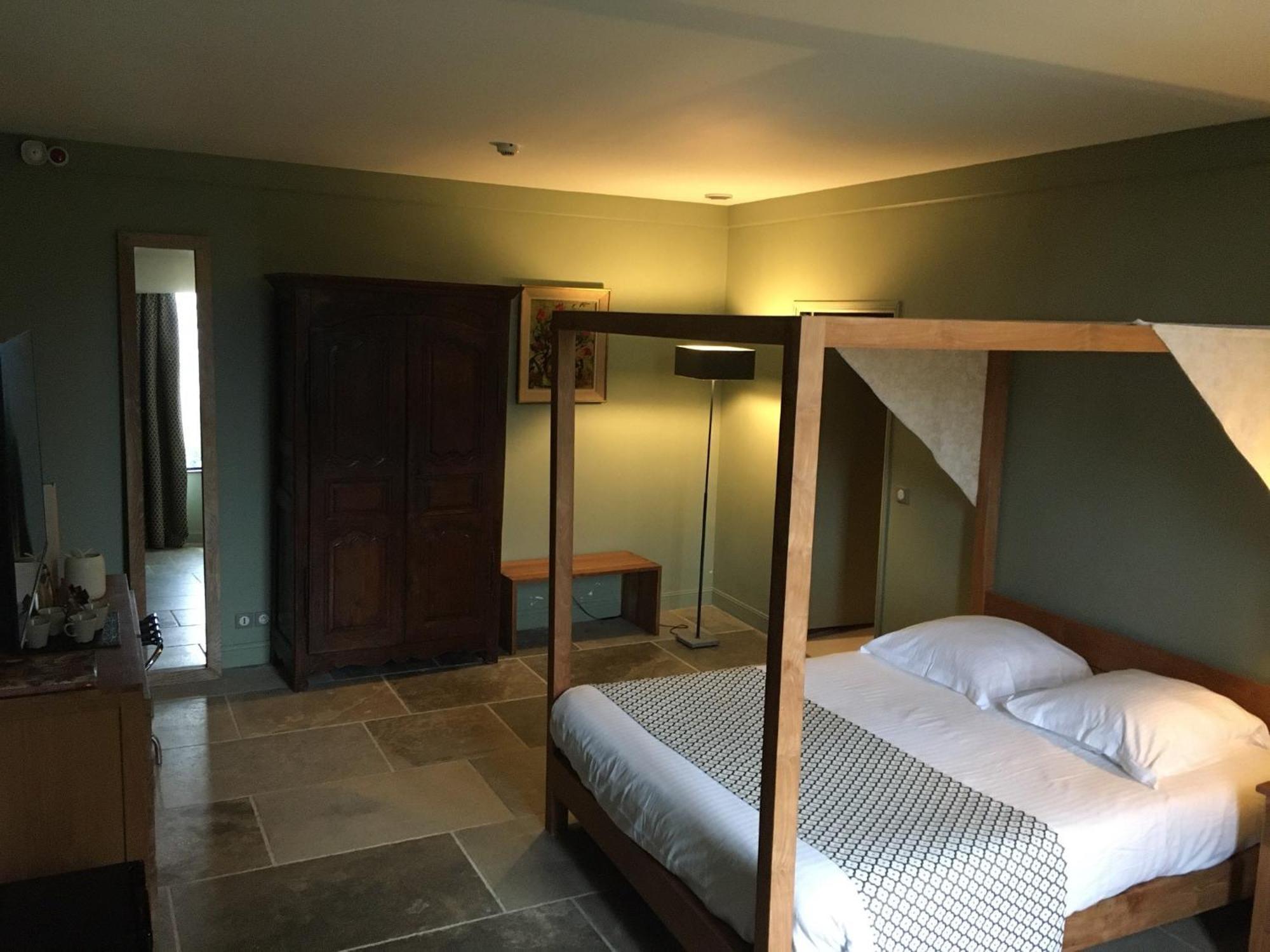 Chateau De Perreux, The Originals Collection Hotel