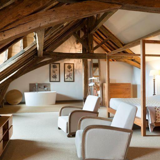 Chateau De Perreux, The Originals Collection 4*
