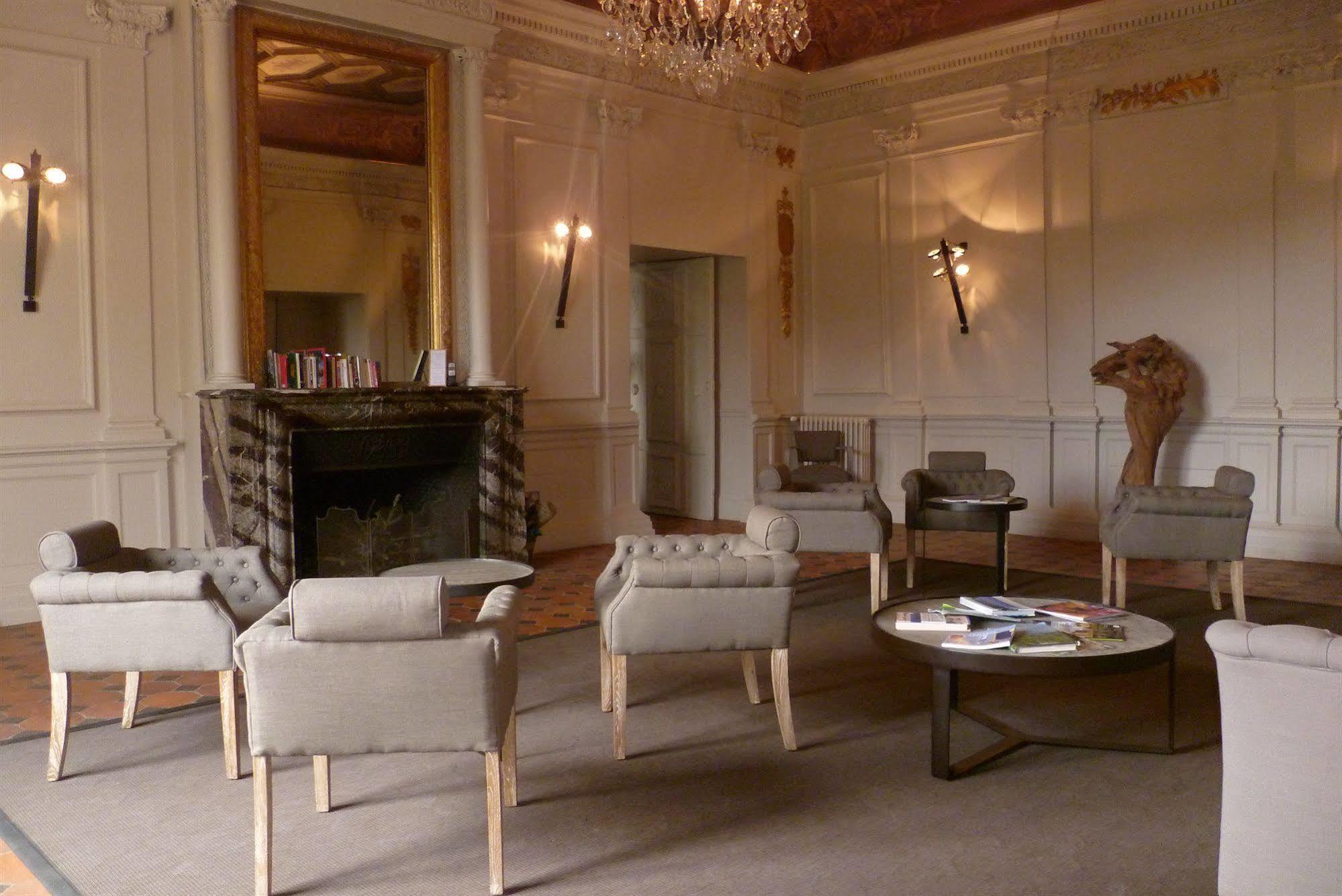 Chateau De Perreux, The Originals Collection Hotel 4*